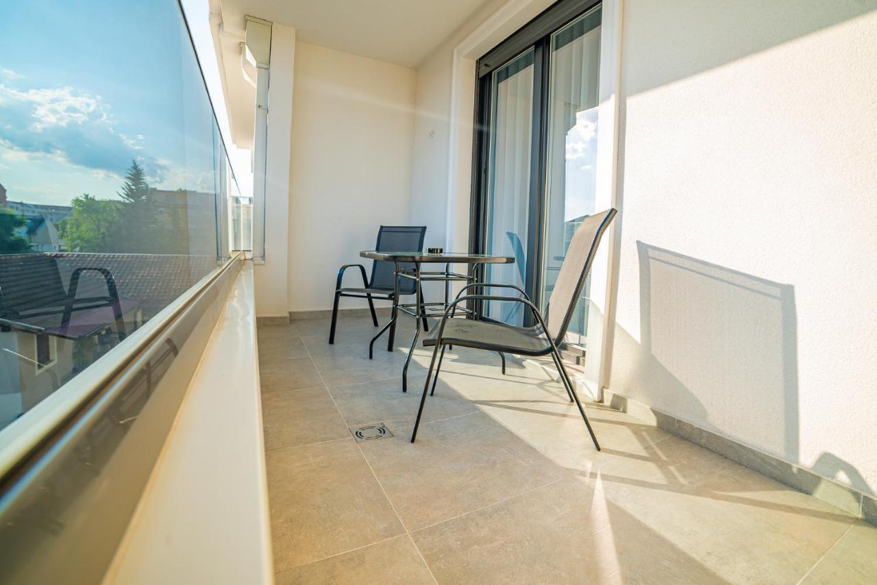 Zoe Apartment Нови-Сад Экстерьер фото